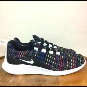 Women’s Nike Viale Se running shoe multi color sz